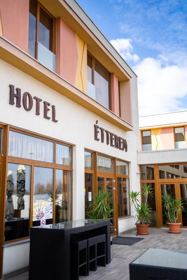 Dabas Hotel Extérieur photo