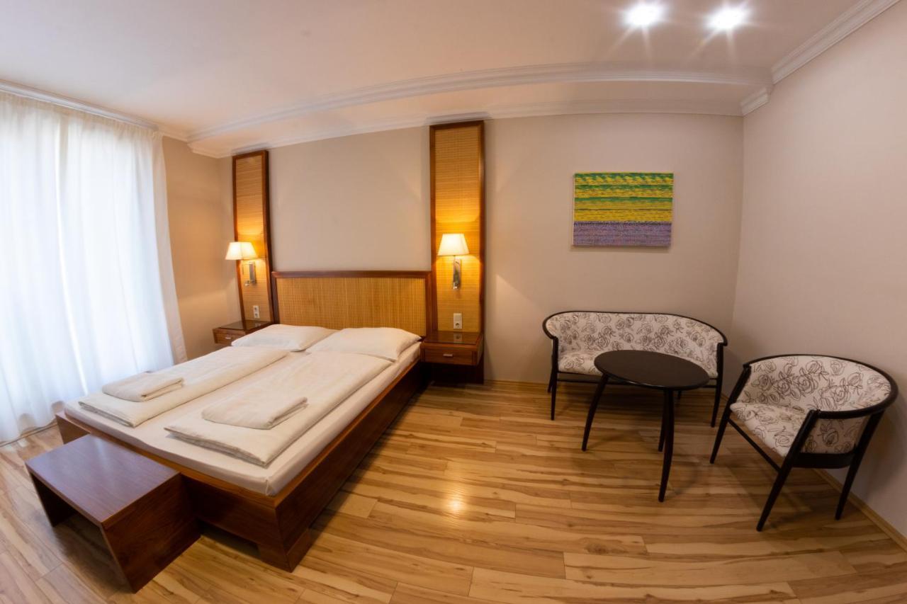 Dabas Hotel Extérieur photo